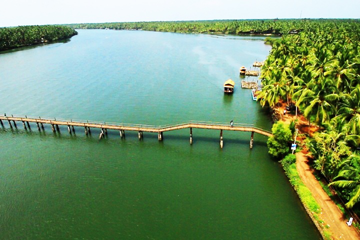 Valiyaparamba Backwaters