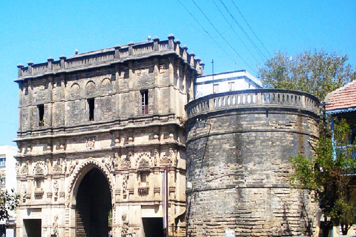 Khambhaliya Gate