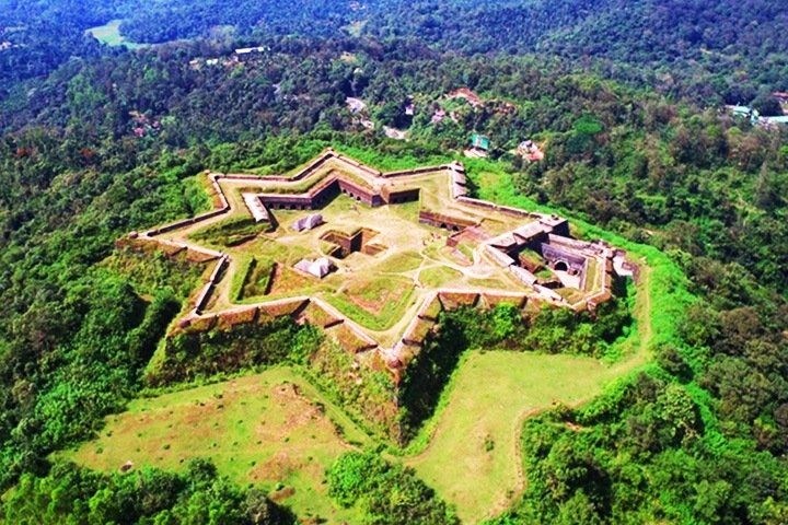 Manjarabad Fort