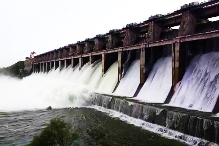 Lower Manair Dam