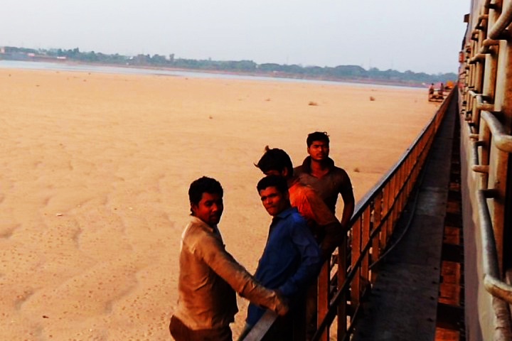 Mahanadi Barrage