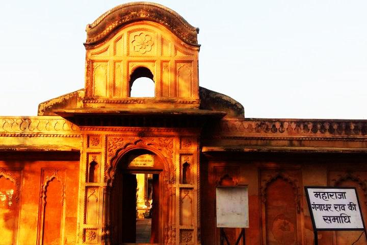 maharaja gangadhar rao ki chatri jhansi