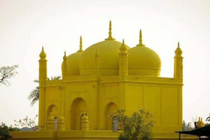 Yellow Mosque