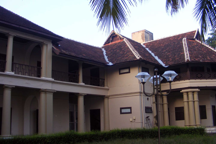 Aluva Palace