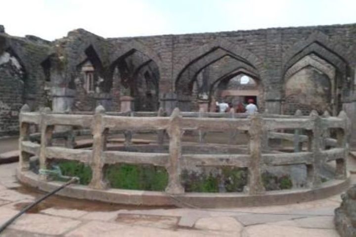 Champa Baoli
