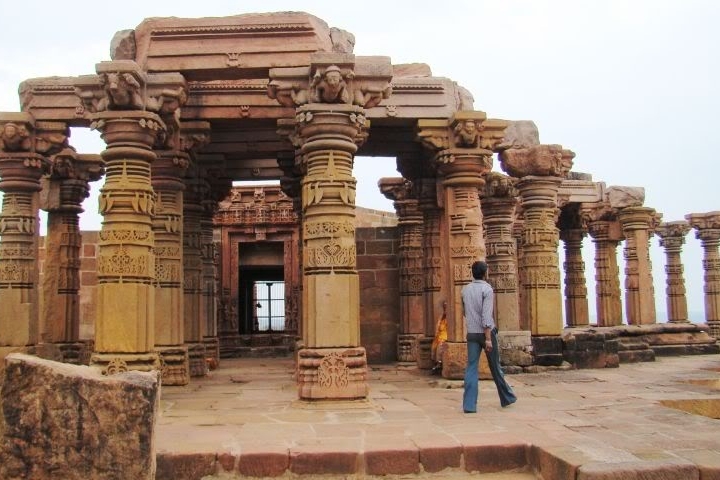 24 Avatars Group of Temples