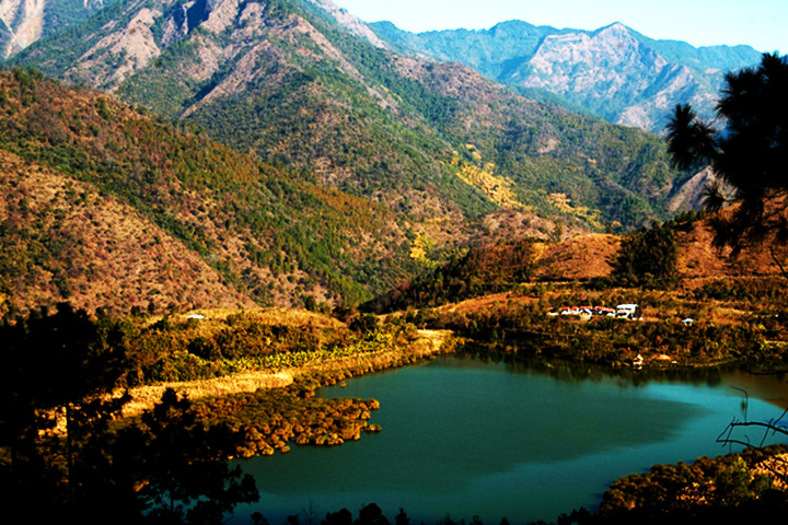 Shilloi Lake