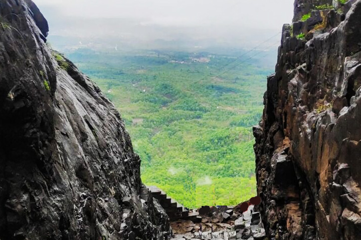 Jivdhan Fort Trek