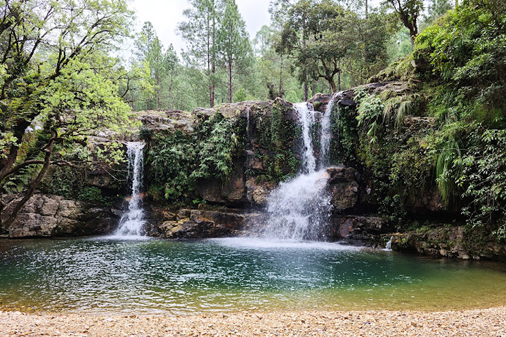 Dunkhola Waterfalls (Kali Taal - Balbhadra Taal)