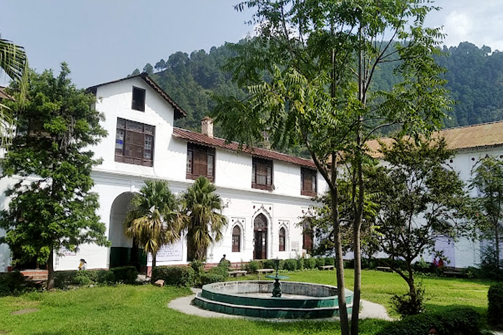Akhand Chandi Palace (District Library Chamba)