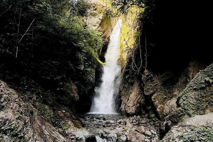 Bangoru Waterfall Trek