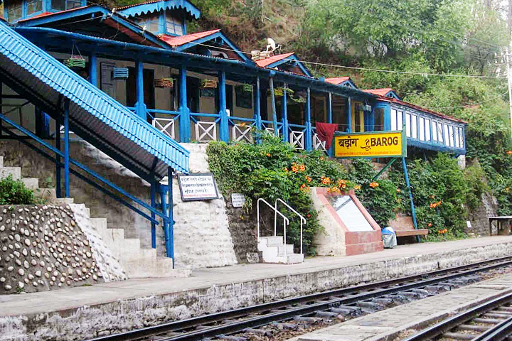Barog Railway Station