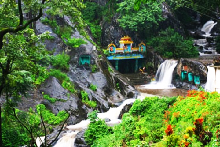 Kalhatti Falls