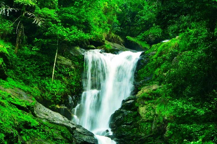 Iruppu Waterfall