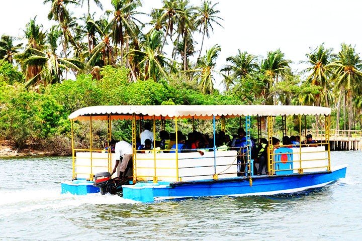 Chunnambar Boat House