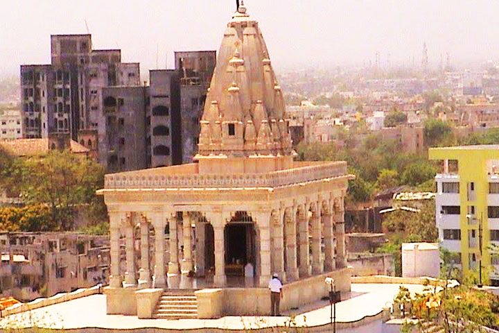 Takhteshwar Temple