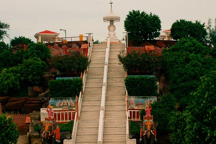 Teerthdham Mangalaayatan