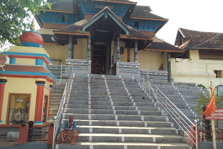 Aranmula Parthasarathy Temple