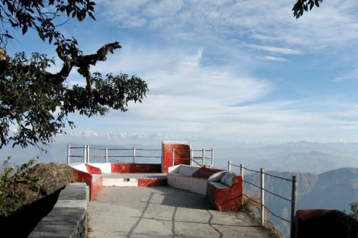 TREKKING IN LANSDOWNE