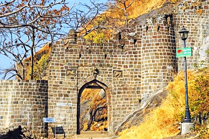 Shivneri Fort