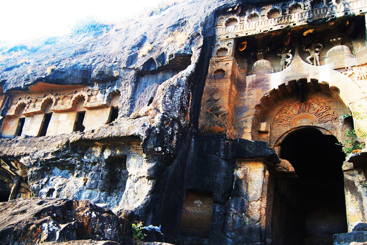 Manmodi Caves