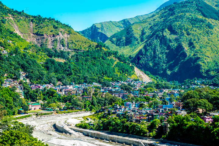 TREKKING IN DHARCHULA