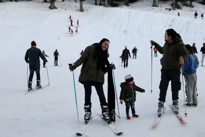 Narkanda Skiing Point