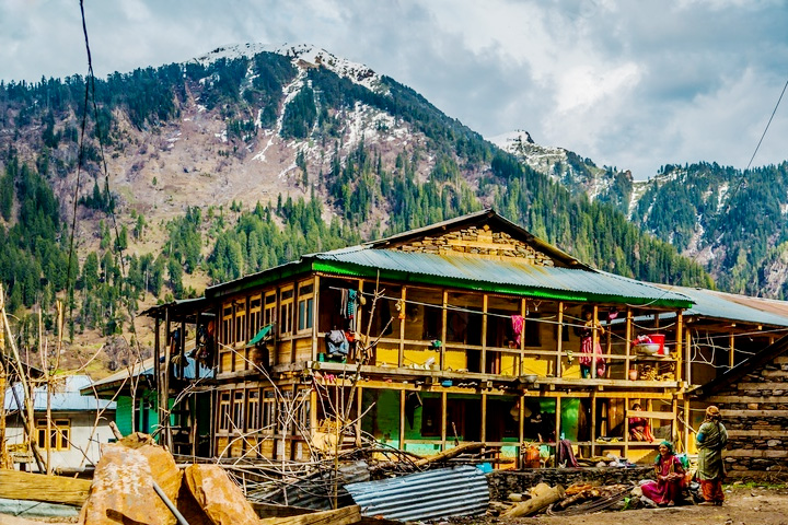 CAMPING IN MALANA VILLAGE