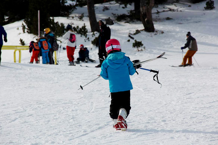 Auli Ski & Snowboard School
