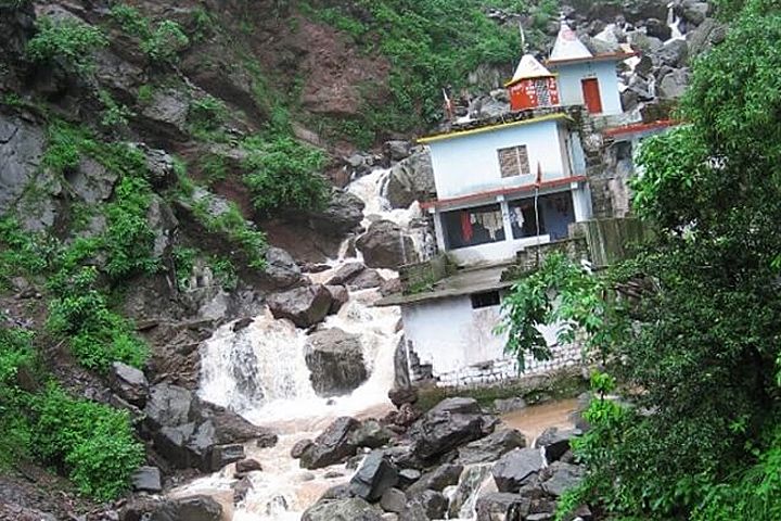 Badolia Baba Temple (Badoliya Mandir)