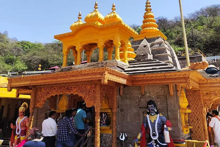 Baglamukhi Temple