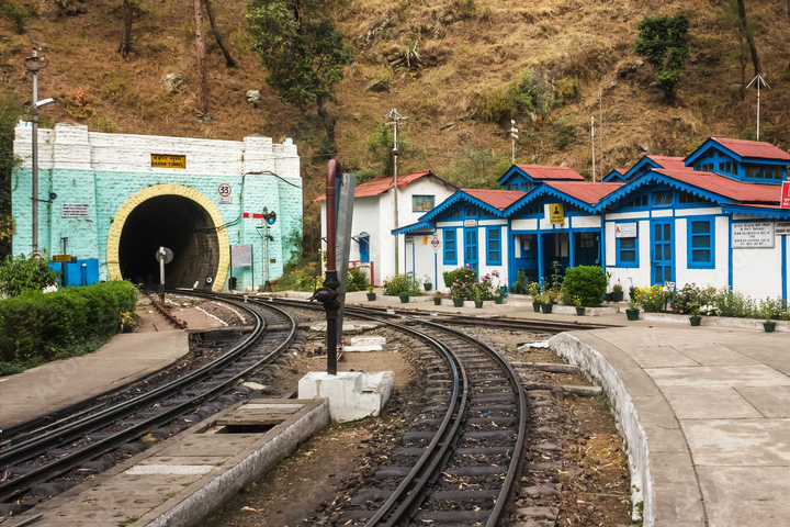 Barog Railway Station