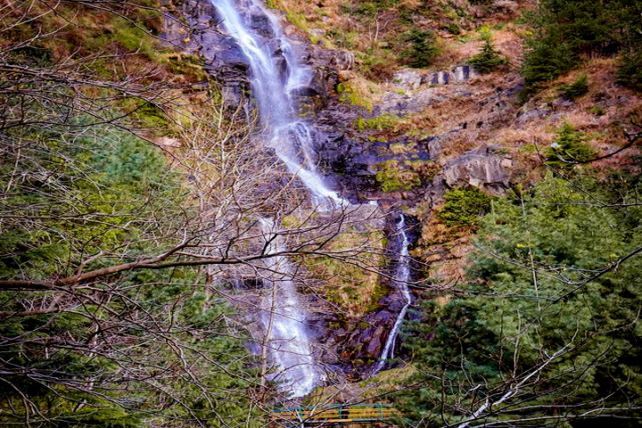 Baror Parsha Waterfall