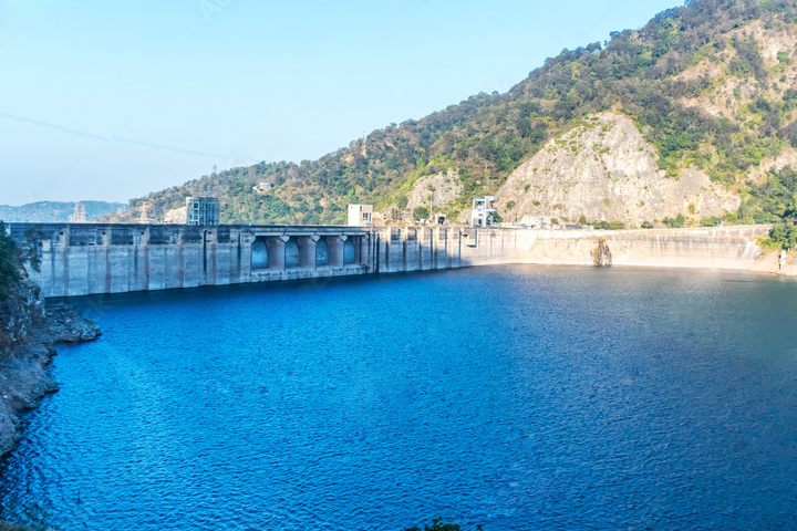 Bhakra Nangal Dam (Bhakhra Dam)