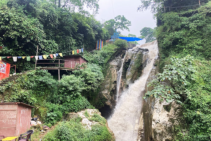 Bhatta Falls