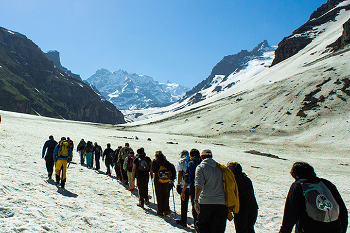 Chandratal Baralacha La Trek