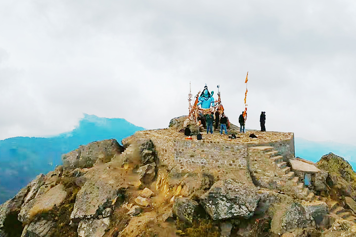 Churdhar Peak Trek
