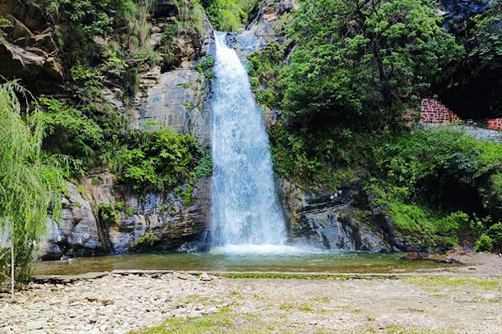 Dhokaney Waterfalls