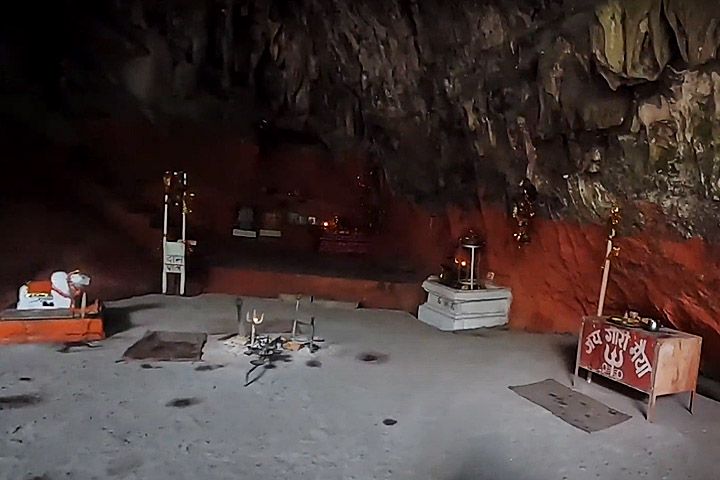 Gauri Udiyar Cave Temple