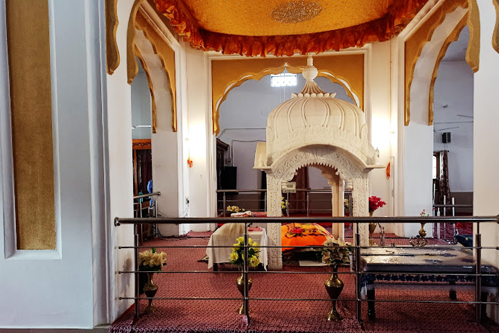 Gurudwara Dasvin Patshahi (Nadaun)