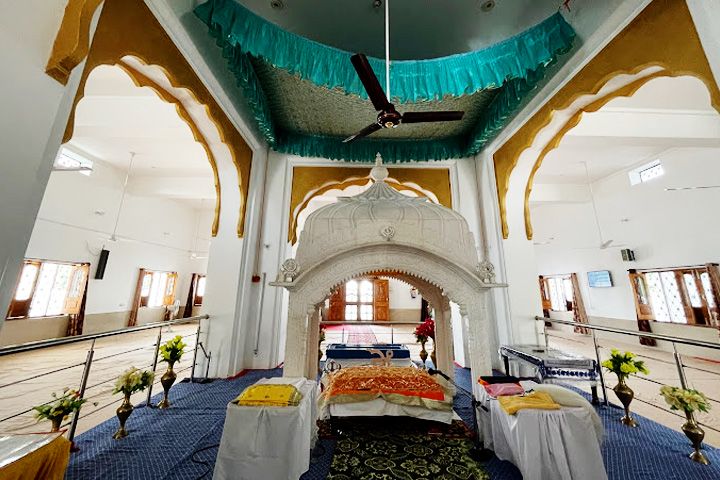 Gurudwara Dasvin Patshahi (Nadaun)