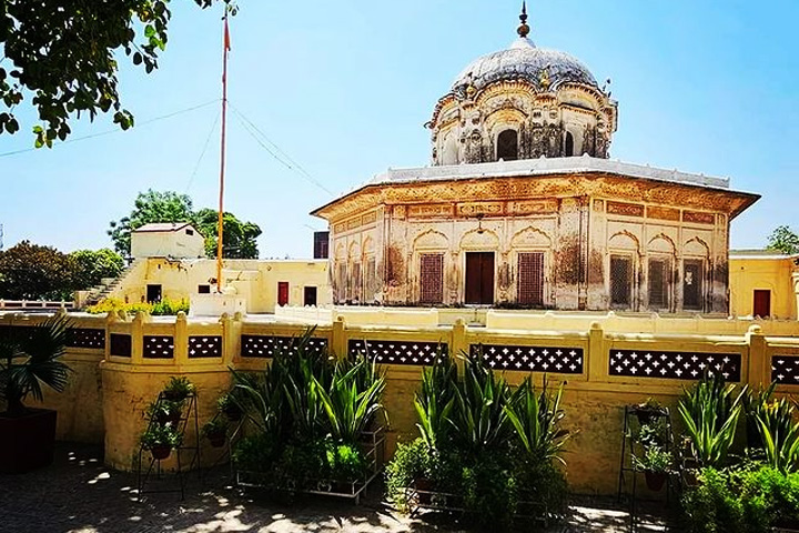 Gurudwara Kila Baba Bedi Sahib