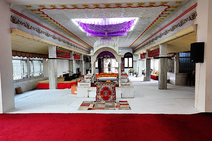 Gurudwara Sri Guru Singh Sabha