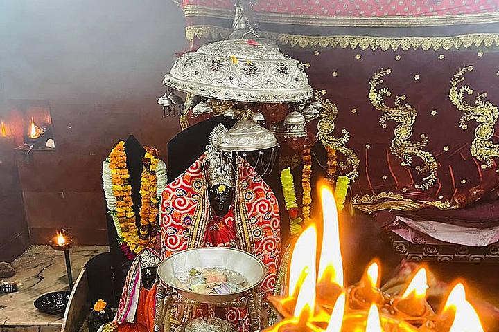 Haat Kalika Temple Gangolihat