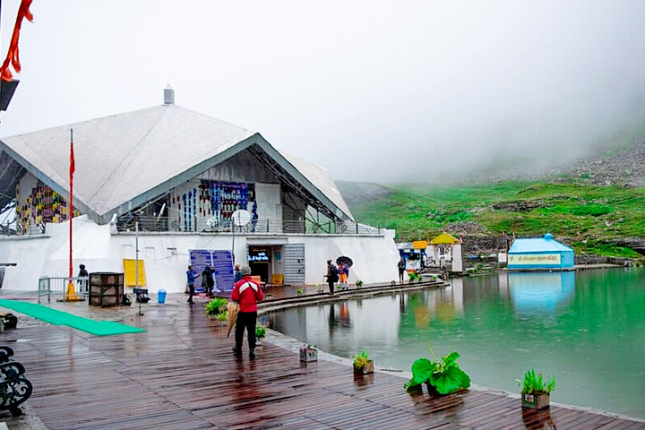 Hemkund Sahib Trek