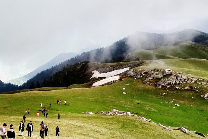 Jibhi - Lambri Top Trek