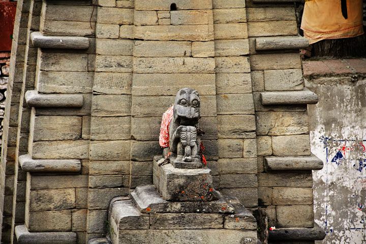 Kalp Kedar Temple (Jalmagna Shivling)
