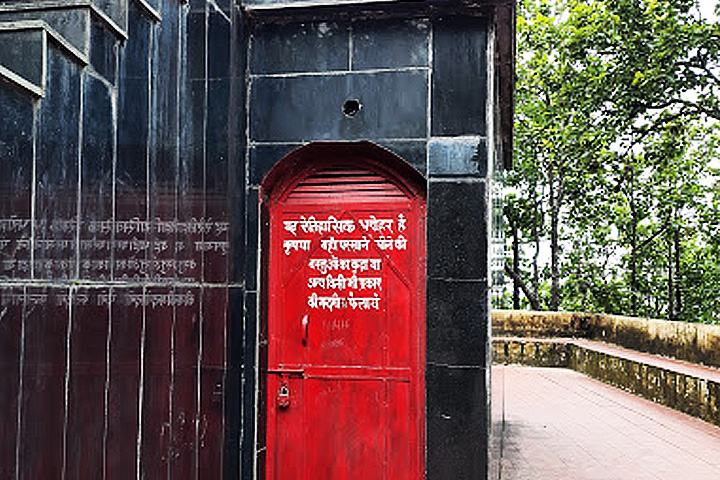 Khalanga War Memorial