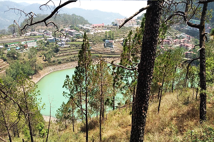 Khurpatal Lake