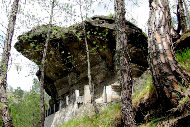 Lakhudiyar Caves Rock Paintings